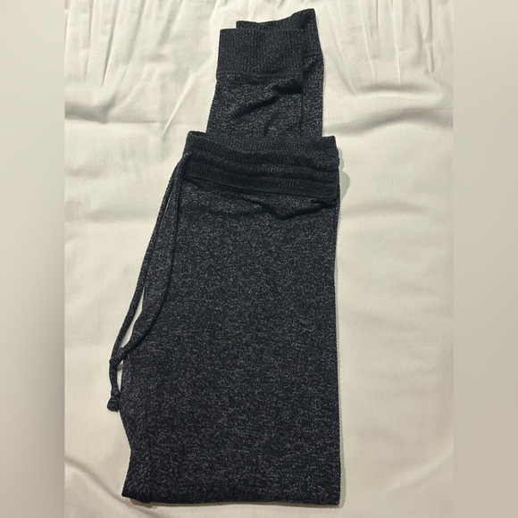 American Eagle Outfitters Pants - American Eagle Joggers, Size Medium